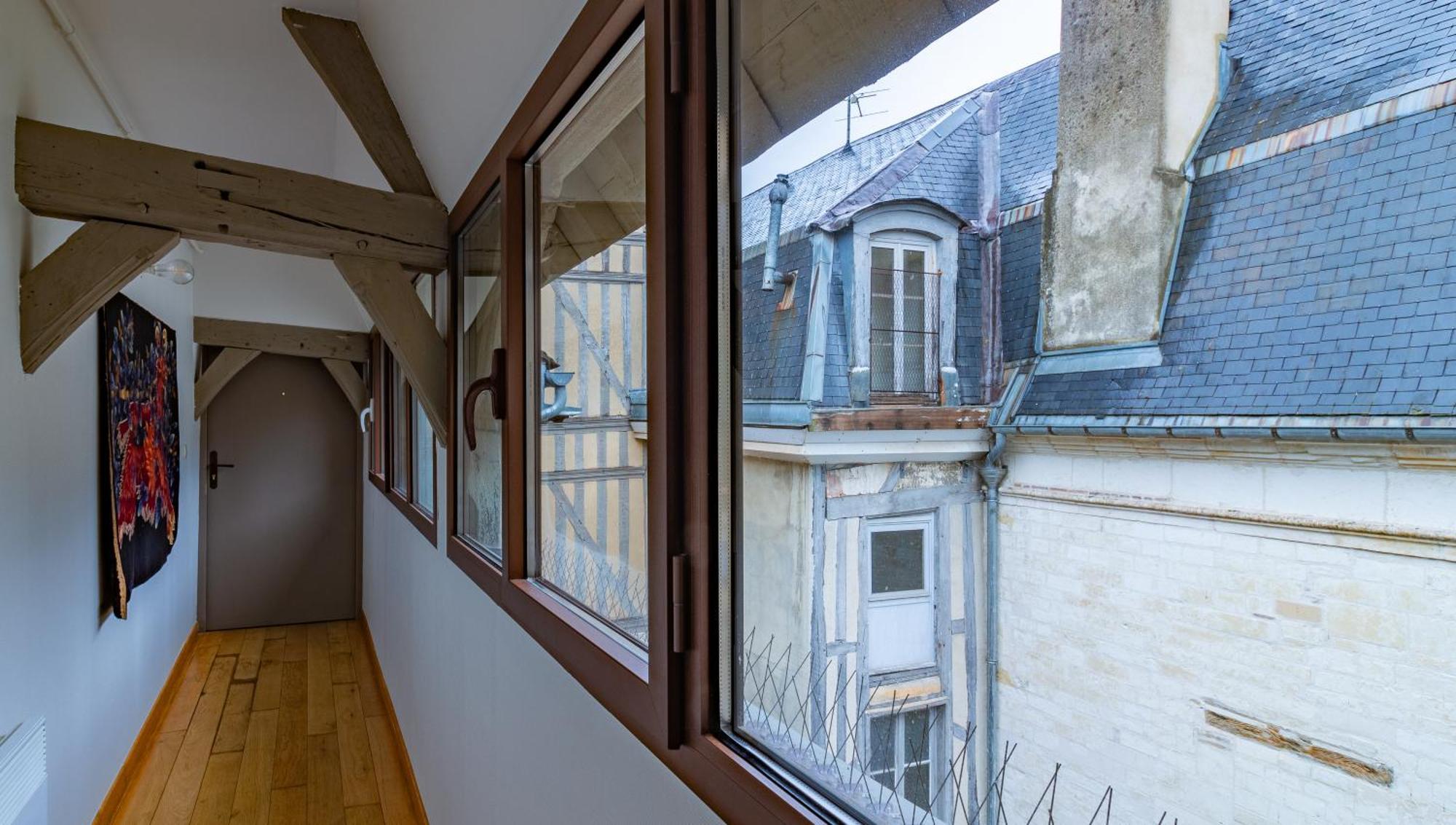 Le 13 Elegant Troyes Lägenhet Exteriör bild