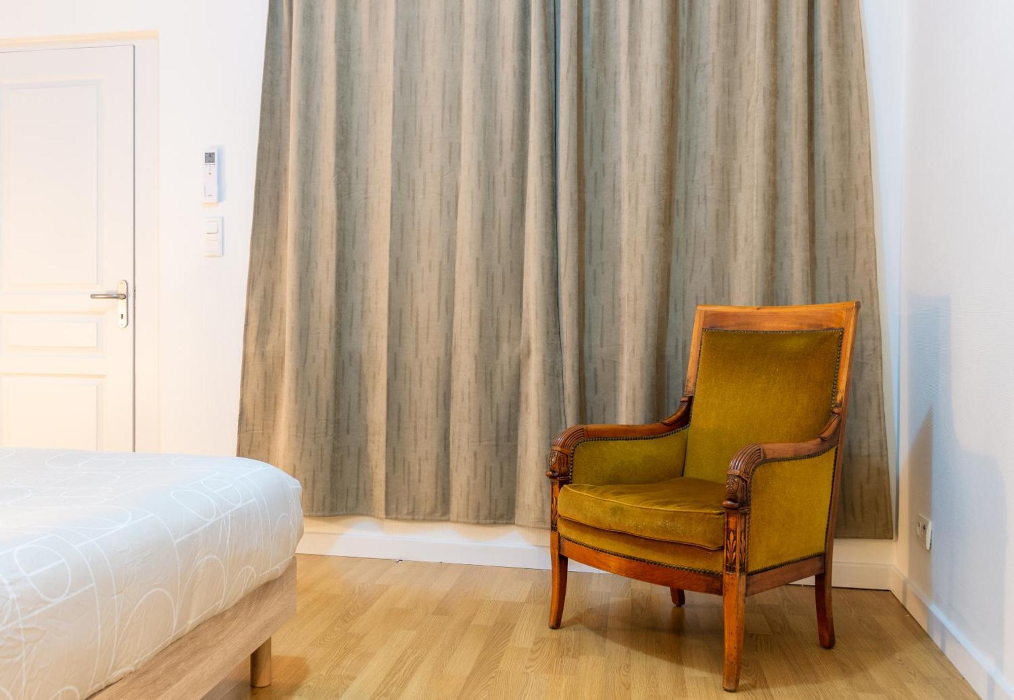 Le 13 Elegant Troyes Lägenhet Exteriör bild