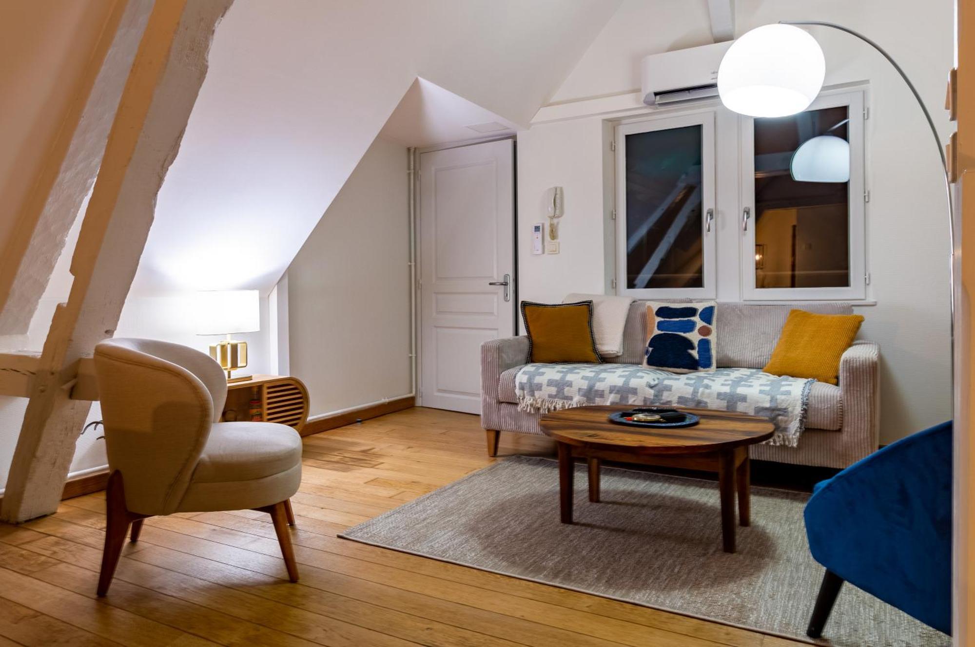 Le 13 Elegant Troyes Lägenhet Exteriör bild